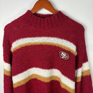 Chic Burgundy and White Women's Turtleneck Sweater